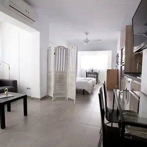 https://apartamento-malagueta-beach-10.es-andalucia.com